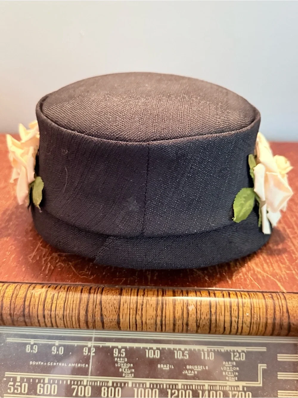 Vintage 1940s Rattan Hat w/ Flowers